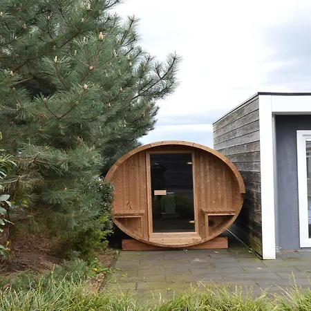 In For Family Holiday home Bemelen